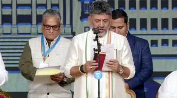 ಕರ್ನಾಟಕದ 25ನೇ ಮುಖ್ಯಮಂತ್ರಿಯಾಗಿ ಡಿ.ಕೆ.ಶಿವಕುಮಾರ್ ಪದಗ್ರಹಣ