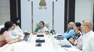CM Gupta reviews plan  to plant 70 lakh saplings