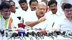 "பாஜக கூட்டணியில் இருந்து வெளியேறுகிறது தமாக" - ஜி.கே. வாசன் அறிவிப்பு!