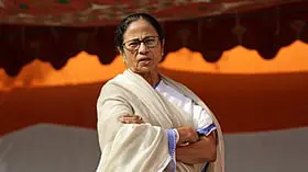முடிவுக்கு வரும் மம்தாவின் அரசியல் ? கைவிட்டு போகும் கட்சி: உரிமை கோரும் அதிருப்தியாளர்கள் !
