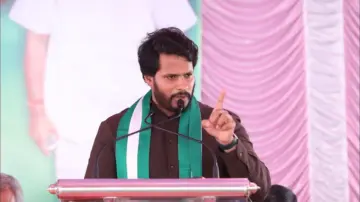 ಎ.ಸಿ ಕೊಠಡಿಯಲ್ಲಿ ರೈತರ ಭೂಮಿ ಬಗ್ಗೆ ತೀರ್ಮಾನ ಬೇಡ: ನಿಖಿಲ್ ಕುಮಾರಸ್ವಾಮಿ