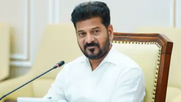 విద్య, వైద్య శాఖల్లో ఫేషియల్ అటెండెన్స్ తప్పనిసరి చేయండి - సీఎం రేవంత్ ఆదేశాలు