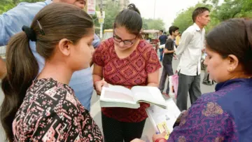 NEET UG 2026: నీట్ యూజీ అభ్యర్థులకు అలర్ట్.. నేరుగా బ్యాంక్ ఖాతాల్లోకే రీఫండ్