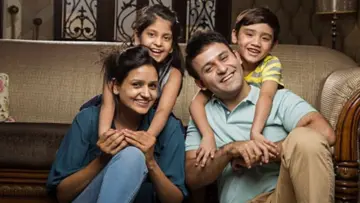 Child Safety Tips : స్కూల్స్ స్టార్ట్ అవుతున్నాయి.. పిల్లలకు ఈ 5 'అబద్ధాలు' నేర్పించండి..!