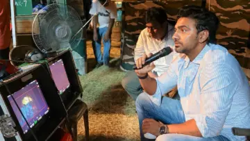 Director Dev: রাজনৈতিক জল্পনার মাঝে নতুন পথচলা শুরু দেবের