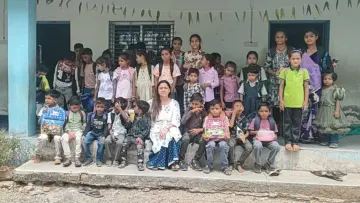ગુરુકુલ વિદ્યાવિહારમાં 145 વિદ્યાર્થીઓને શૈક્ષણિક સામગ્રીનું વિતરણ