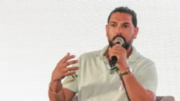 IPL 2027: मैदानाबाहेरून चालणार 'युवीराज'! आयपीएलच्या 'या' संघासाठी सांभाळणार मोठी जबाबदारी?