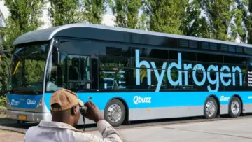 Hydrogen Bus : देशातील 10 मार्गांवर धावणार हायड्रोजन बस!! गडकरींची मोठी घोषणा