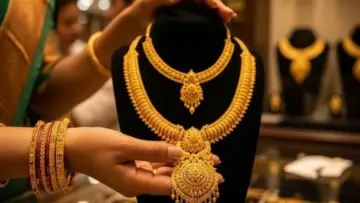 రూ.4,800 తగ్గిన బంగారం ధర