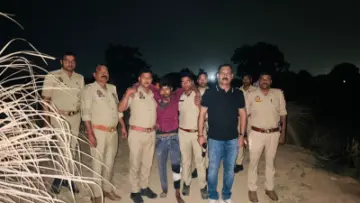 भैंस चोरी गैंग का 25 हजार का इनामी बदमाश पुलिस मुठभेड़ में गिरफ्तार