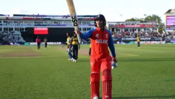 T20 Women's WC 2026: कोहली को शादी के लिए प्रपोज करने वाली क्रिकेटर का कमाल, वर्ल्ड कप में जड़ा धमाकेदार शतक