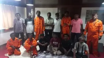 ओमान तट पर डूबे 'विराट-1' से 14 भारतीय क्रू मेंबर्स को बचाने में अमेरिकी नौसेना ने की मदद