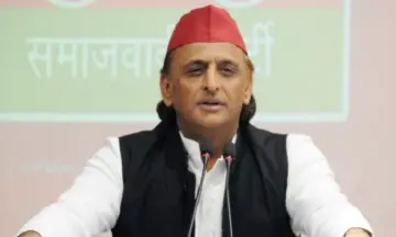 लखनऊ अग्निकांड: अखिलेश यादव बोले-मृतकों के परिजनों को एक करोड़ मिले मुआवजा, बड़े अधिकारियों को बचाने का लगाया आरोप