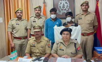 नोएडा पुलिस ने अंतरराज्यीय मोबाइल चोर गिरोह का किया पर्दाफाश, 67 मोबाइल फोन समेत लाखों का सामान बरामद