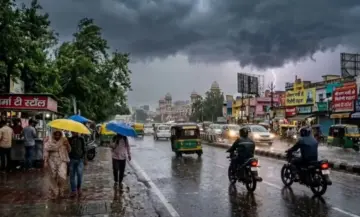 यूपी में मौसम का मिजाज बदला, कई जिलों में आंधी-बारिश का सिलसिला जारी, बारिश के बाद बढ़ेगी गर्मी
