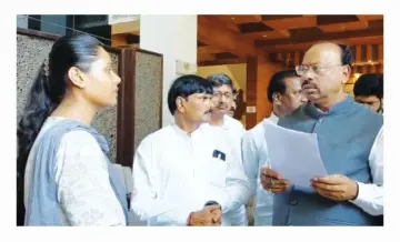 महिला कर्मचारी के मानसिक उत्पीड़न का मामला पहुंचा मंत्री स्तर तक