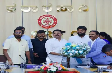 ರಾಜ್ಯದ ಮಹಿಳೆಯರಿಗೆ ಗುಡ್ ನ್ಯೂಸ್ : ಬಸ್ ಪ್ರಯಾಣಕ್ಕಾಗಿ ಶೀಘ್ರವೇ ಉಚಿತ `ಶಕ್ತಿ ಸ್ಮಾರ್ಟ್ ಕಾರ್ಡ್' ವಿತರಣೆ