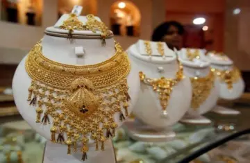 Gold Price: ಭಾರತದಲ್ಲಿ ಪ್ರತಿದಿನ ಚಿನ್ನದ ಬೆಲೆ ನಿರ್ಧರಿಸುವುದು ಯಾರು? ಇಲ್ಲಿದೆ ಗೋಲ್ಡ್ ರೇಟ್ ಲೆಕ್ಕಾಚಾರದ ಅಸಲಿ ಸೀಕ್ರೆಟ್!