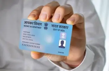 PAN Card Rules: 2 लाख से ऊपर के खर्च पर अब पैन कार्ड देना जरूरी, वरना भरना पड़ सकता है जुर्माना