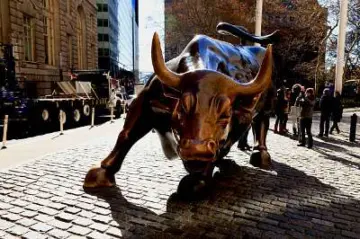 Nifty trades above 23,900 level; metal shares in demand