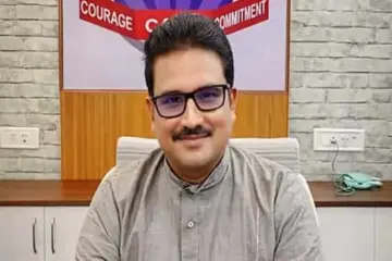তলব এড়িয়েও শেষরক্ষা হল না! কয়লা পাচার মামলায় ইডির হাতে গ্রেফতার প্রাক্তন ওসি মনোরঞ্জন মণ্ডল
