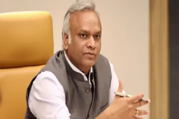 ವಿದ್ಯಾರ್ಥಿಗಳ ನೆರವಿಗೆ ನಿಂತ ಸಚಿವ ಪ್ರಿಯಾಂಕ್ ಖರ್ಗೆ: ಬೆಂಗಳೂರಿನಲ್ಲಿ NEET ಪರೀಕ್ಷಾರ್ಥಿಗಳಿಗೆ ಉಚಿತ ಬಸ್ ಸಂಚಾರ