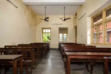 সরকারি স্কুলে গায়ত্রী মন্ত্র ও সরস্বতী বন্দনা বাধ্যতামূলক! ছত্তীসগড়ে শুরু তীব্র রাজনৈতিক তরজা
