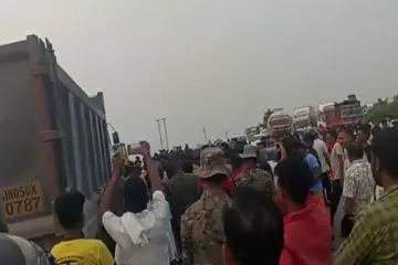 Jamshedpur News: गोविंदपुर में हाइवा की टक्कर से बाइक सवार की मौत