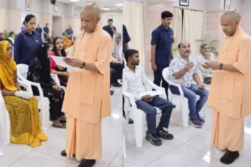CM Yogi Adityanath के सरकारी आवास पर उत्तर प्रदेश के लोगों की लगी लंबी लाइन, जानिए 'जनता दर्शन' को लेकर क्या दिए निर्देश