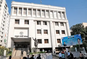 Cong alleges delay in distribution of free textbook