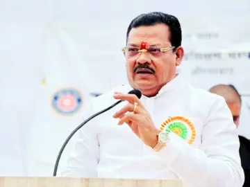 रेव्ह पार्ट्या करणार्‍यांवर थेट 'मकोका' लावासामाजिक न्यायमंत्री संजय शिरसाट यांची मागणी