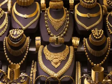 Gold Rate Today : 23 जून को आपके शहर में इतनी हो गई 10 ग्राम सोने की कीमत, चांदी का भाव है ये.. क्लिक कर जान लें