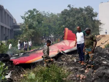 एआई-171 विमान दुर्घटना की अंतिम जांच रिपोर्ट में देरी पर पायलट संगठन ने जताई चिंता, एक साल बाद भी जवाबों का इंतजार | Cliq Latest