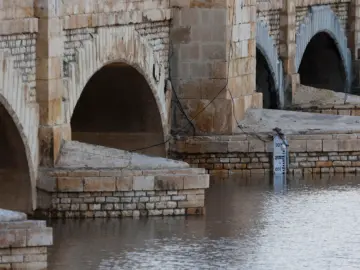 'Economic massacre': Severe water crisis in Sukkur Barrage threatens Pakistan's Kharif crops
