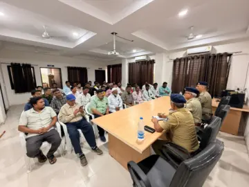 હાલોલમાં મોહરમ પર્વને લઈને રૂરલ પોલીસ મથકે DYSP ની ઉપસ્થિતિમાં શાંતિ સમિતિની બેઠક યોજાઈ