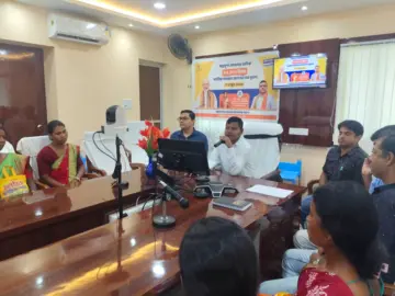 চন্দ্রকোনারোডে অন্নপূর্ণা যোজনার ভার্চুয়াল উদ্বোধন, উপস্থিত বিধায়ক বিমান মাহাতো।