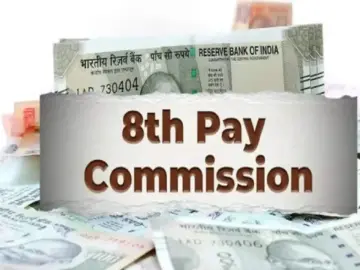 8th Pay Commission: सरकारी कर्मचारियों के लिए अच्छी खबर! क्या अप्रैल 2027 में सैलरी पहले से बढ़ जाएगी? पढ़ें बड़ा अपडेट