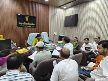 आरटीई २५% प्रवेश नाकारल्याप्रकरणी भंडारा जिल्हा परिषदेत वादळी सुनावणी; पालकांचा पडताळणी समितीवर तीव्र आक्रोश