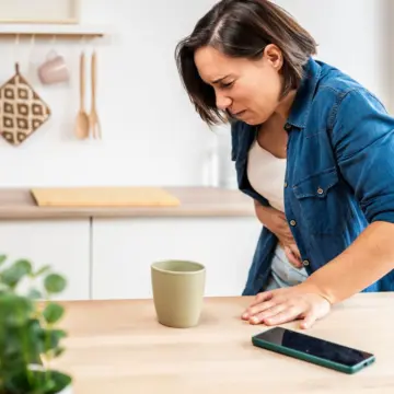 Bloating Problem: सलाद से चना तक.हेल्दी समझकर खाते हैं ये चीजें, ब्लोटिंग का बनती हैं कारण