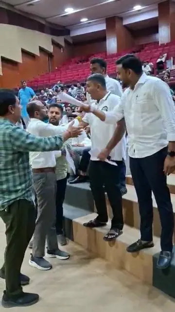 મહેસાણા કોર્પોરેશનની સામાન્ય સભામાં વિપક્ષના હંગામા વચ્ચે 12 કમિટી રચાઈ