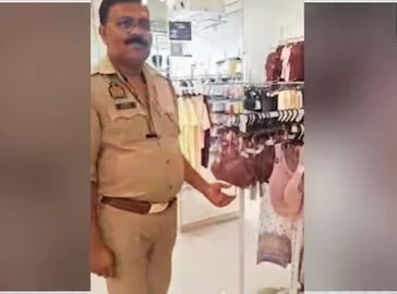 मॉल जाकर महिलाओं के अंडरगारमेंट्स छूते थे ये 5 पुलिसवाले, इनकी अश्लील हरकत पकड़ी गई तो फिर ये पता चला..