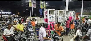 সোমবার সকাল থেকে পেট্রোল ডিজেলের দাম আবার বাড়লো