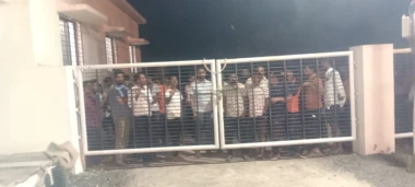 गावठाण फिडरसाठी उंडवडी सुपे ग्रामस्थांचे आंदोलन; वीज उपकेंद्र बंद