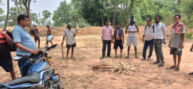 ଖେଳପଡ଼ିଆ ପାଇଁ ସରକାରୀ ଜମି ମାପଚୁପ, ଦୋବଲରେ ଉତେଜନା, ପୋଲିସ ଉପସ୍ଥିତିରେ କାର୍ଯ୍ୟ ଶେଷ