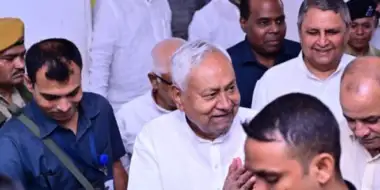 नीतीश कुमार पहुंचे डिप्टी सीएम विजय चौधरी के घर, बंद कमरे में हुई गुप्त बैठक