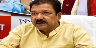 एक साथ 14 अंचल अधिकारियों पर गिरी गाज, निलंबन और वेतन रोकने की कार्रवाई शुरू