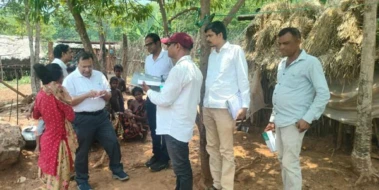 ସ୍ୱାସ୍ଥ୍ୟ ବିଭାଗ ଟିମର ଟିକରପଡା ପରିଦର୍ଶନ ସହ ଶିଶୁଙ୍କ ସ୍ୱାସ୍ଥ୍ୟ ଅବସ୍ଥା ପରୀକ୍ଷା