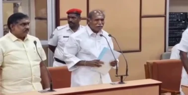 புதுவையில் குடும்பத் தலைவிகளுக்கு ₹2,500 உதவித்தொகை: சிவப்பு ரேஷன் கார்டுதாரர்களின் வங்கி கணக்கில் வரவு வைக்கிறது ரங்கசாமி அரசு!