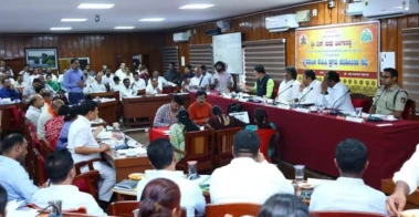 ಜಿಲ್ಲಾ ಮಟ್ಟದ ತ್ರೈಮಾಸಿಕ ಪ್ರಗತಿ ಪರಿಶೀಲನಾ ಸಭೆ; ಶಿವಮೊಗ್ಗದಲ್ಲಿ ಹೈಕೋರ್ಟ್ ಸಂಚಾರಿ ಪೀಠ ಸ್ಥಾಪನೆಗೆ ನಿರ್ಣಯ