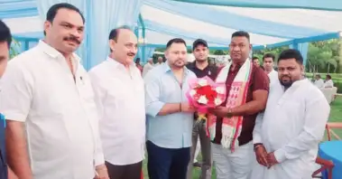 तेजस्वी यादव के पुत्र इराज लालू यादव के जन्मदिन समारोह में शामिल हुए पूर्व मंत्री सत्यानन्द भोक्ता